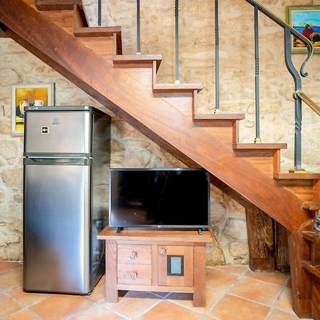 2 Bedroom Amazing Home In Muros Exterior photo